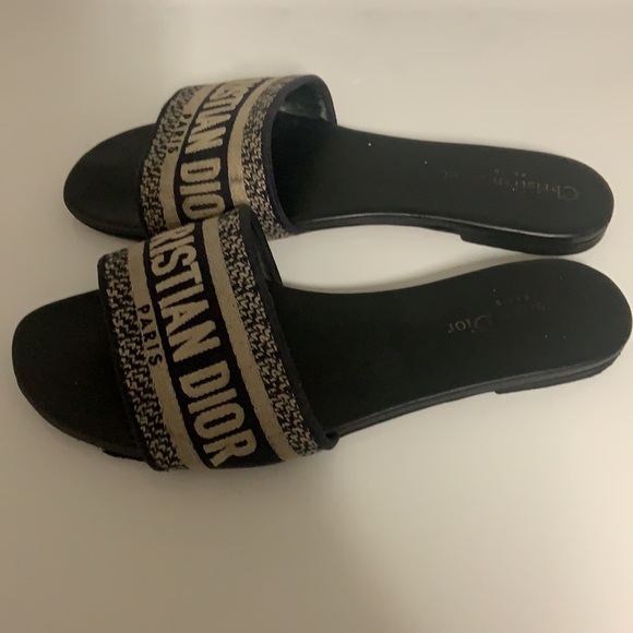 COPY - DIOR - DWAY SLIDE VERY GOOD CONDITION - Picture 4 of 8